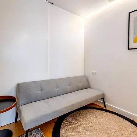 Your Perfect Pantheon Apartment *